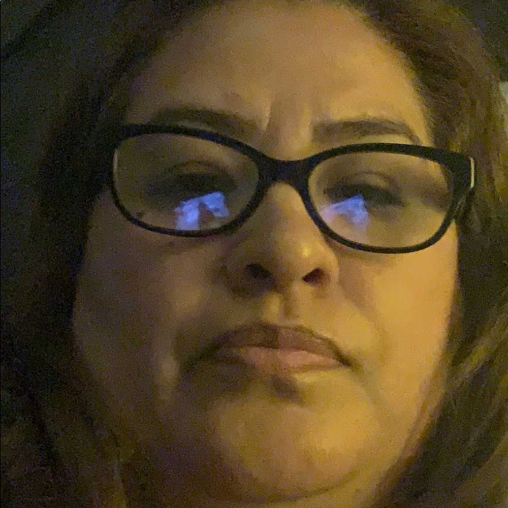 Meet your Posher, Marcela